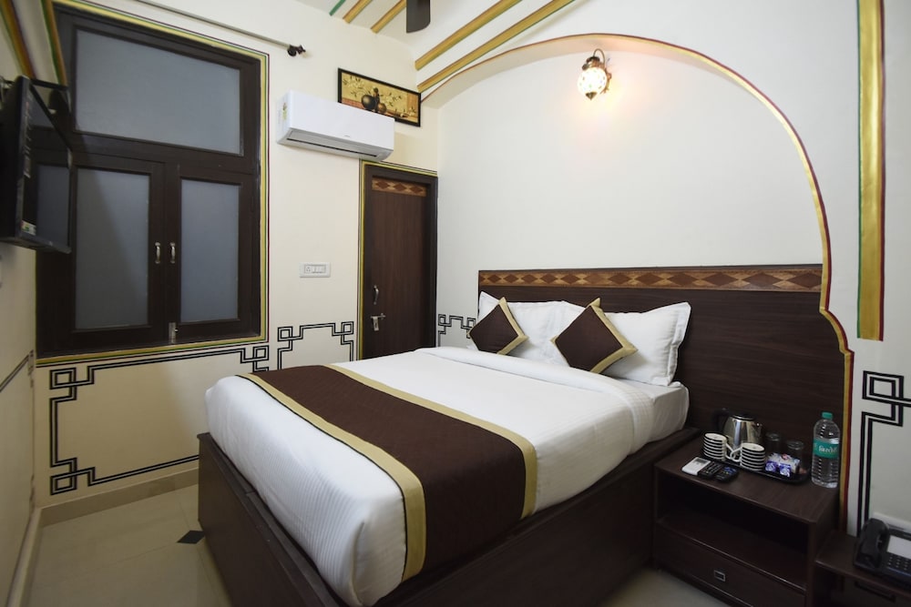 Virasat Mahal Heritage Hotel