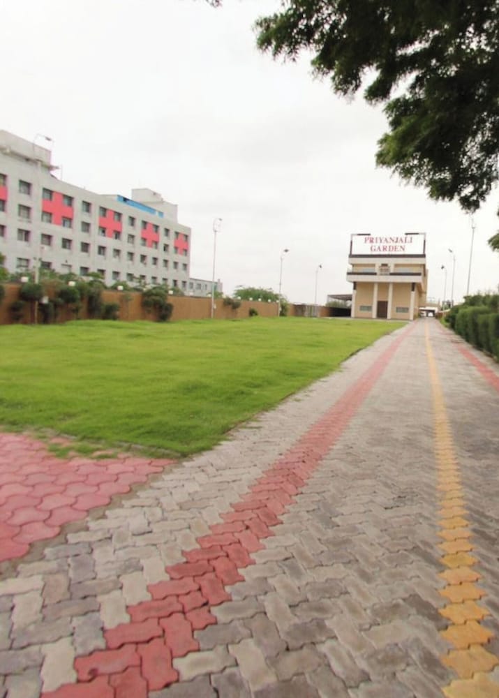 Priyanjali Garden and Hotel 