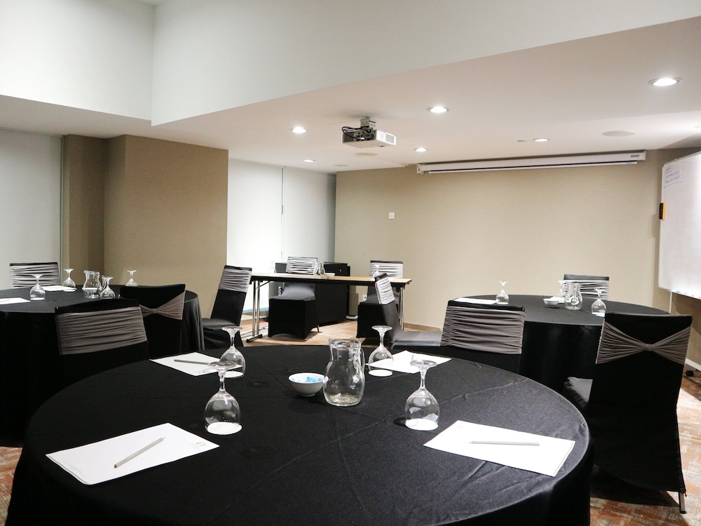 Oakwood Hotel & Residence Kuala Lumpur
