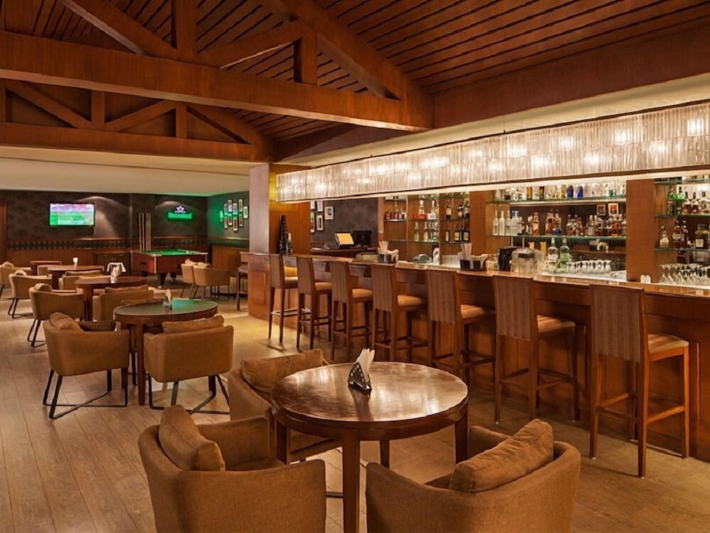 DLF Club 5 - Golf Course Road