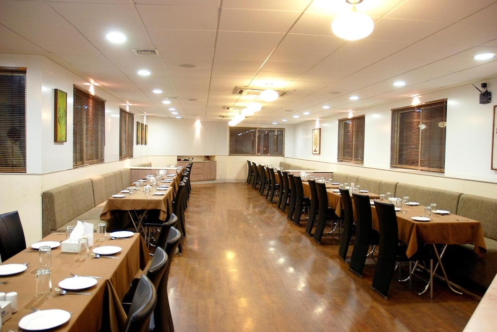 Bizz Tamanna Hotel Hinjawadi, Pune
