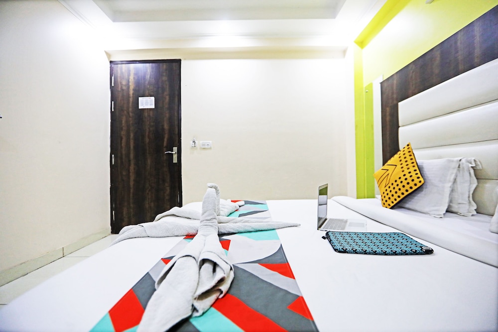 Hotel Deluxe Stay Inn