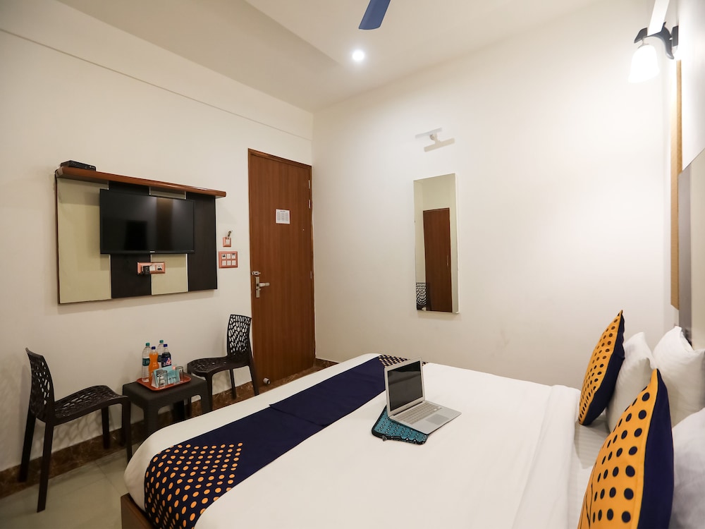 Hotel Deluxe Stay Inn