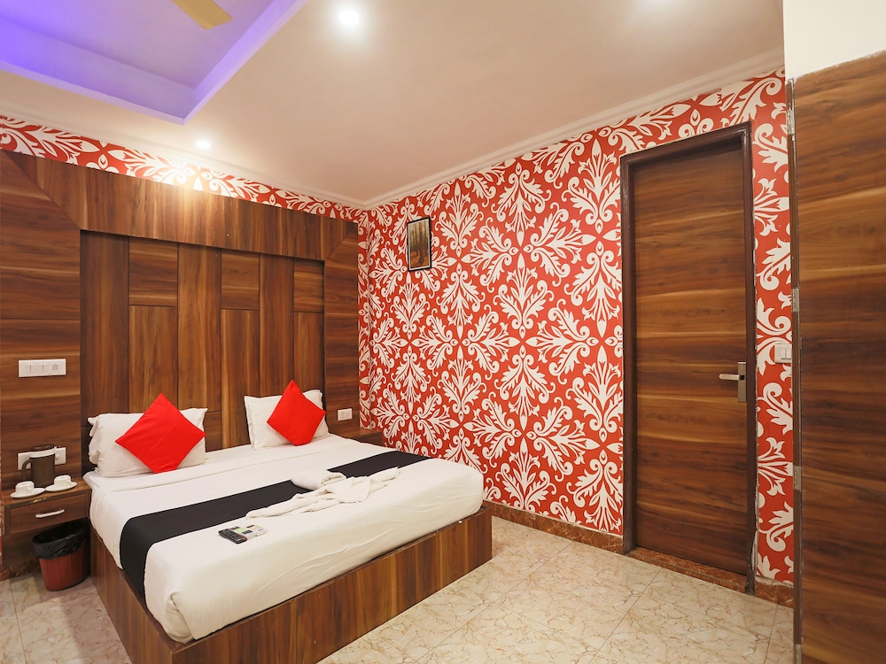 Hotel Deluxe Stay Inn