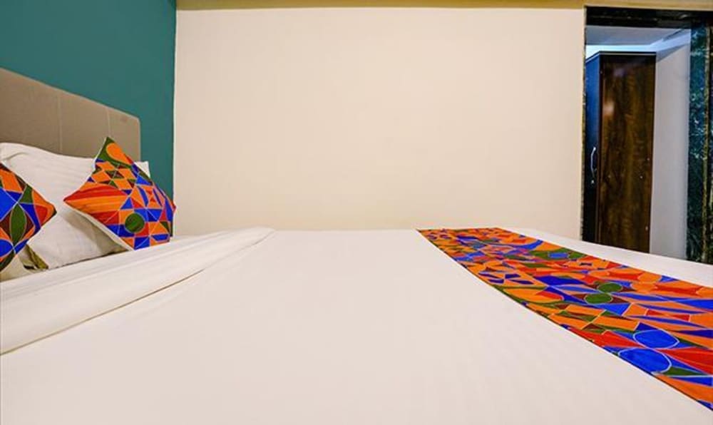 FabHotel GLH Stay
