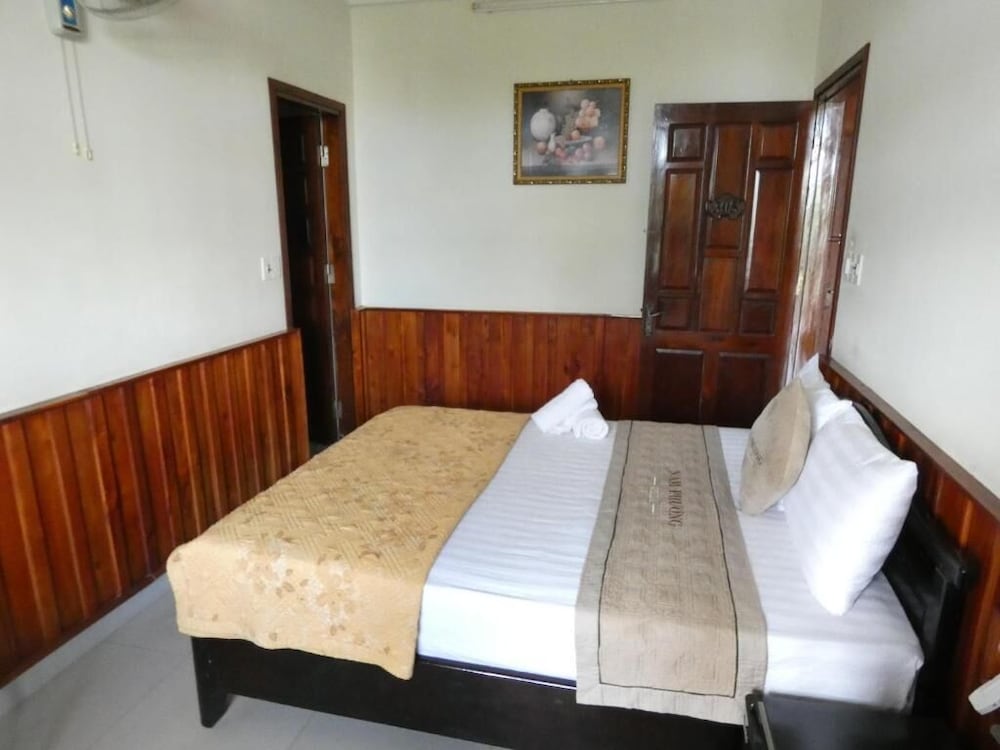 Nam Phuong Riverside Villa