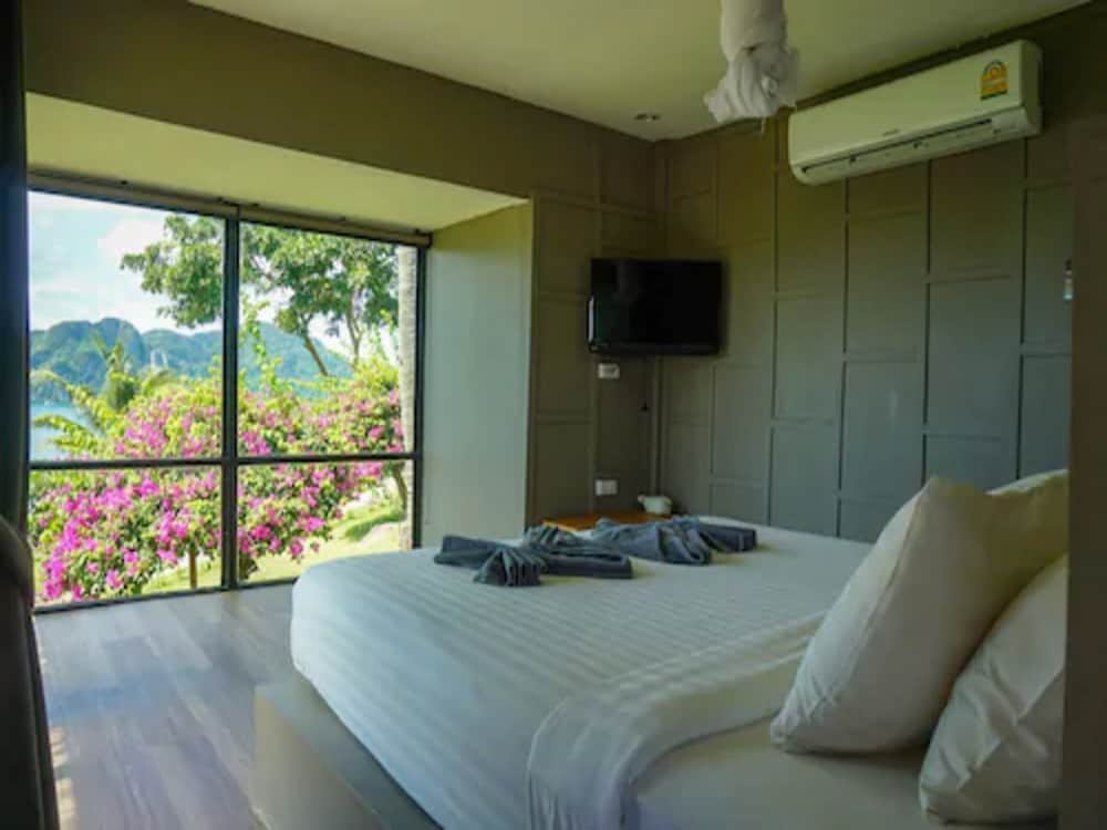 HIP Seaview Resort @ Phi Phi