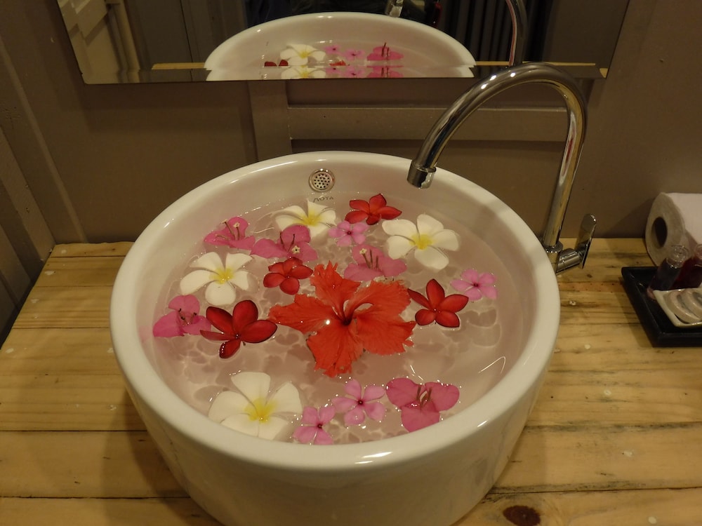 HIP Seaview Resort @ Phi Phi