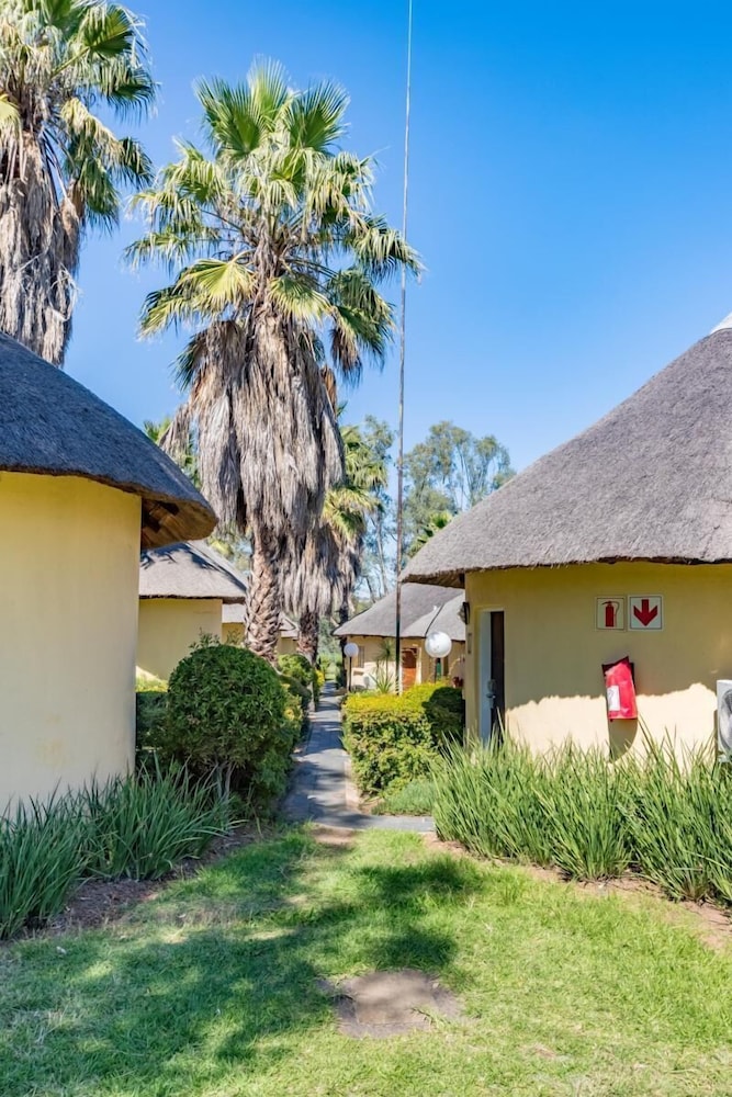 Shumba Valley Lodge Lanseria Airport