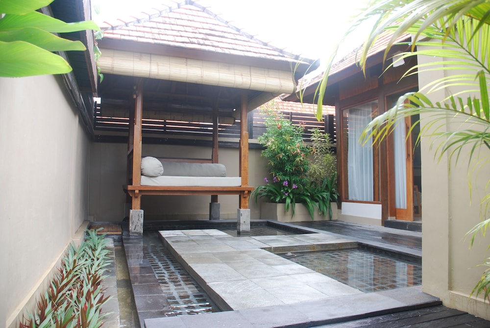 Ubud Village Hotel