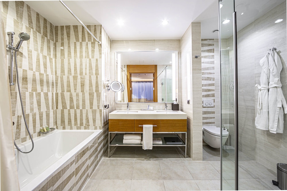 Holiday Inn Baku by IHG