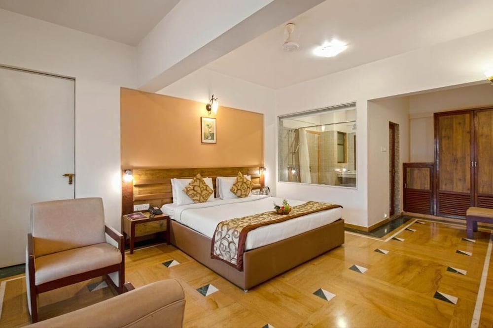 Hotel Sapphire by Fair Hospitality