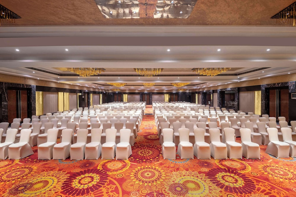 Radisson Blu Kaushambi Delhi NCR
