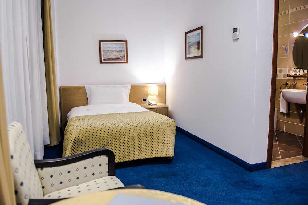 Hotel Airport Tirana