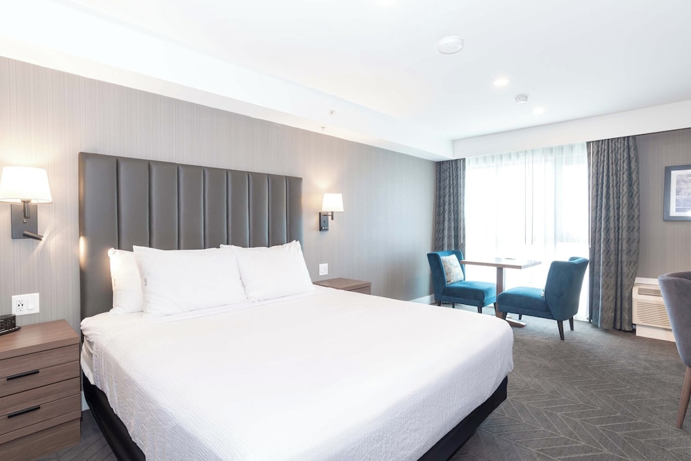 Sandman Signature Saskatoon South Hotel