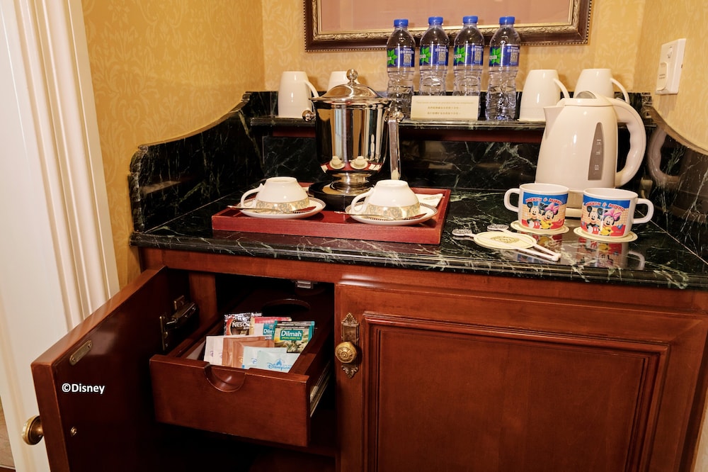 Hong Kong Disneyland Hotel