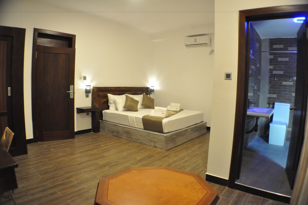 Sasha Transit Hotel