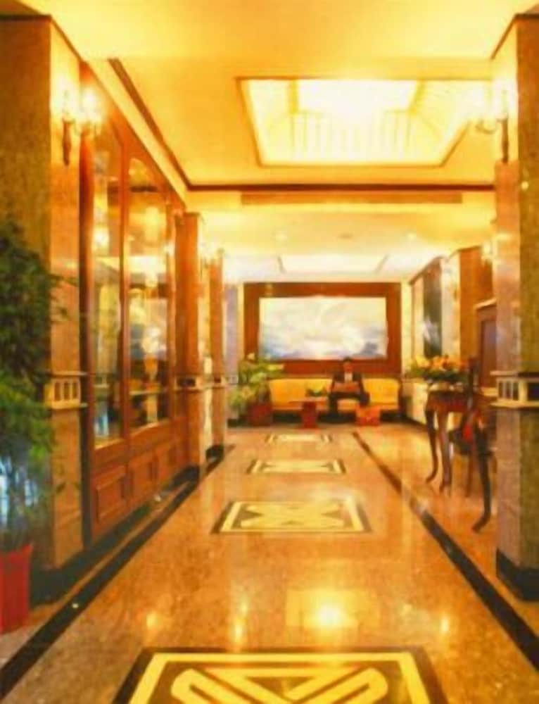 Hotel Karl Residency