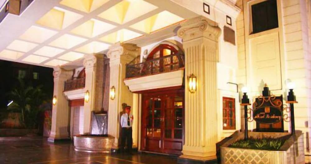 Hotel Karl Residency