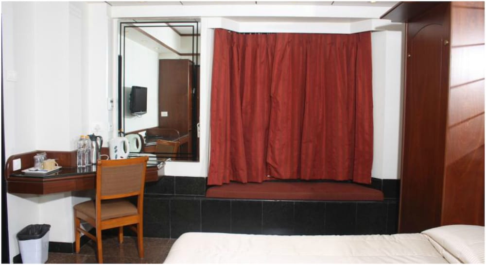 Hotel Karl Residency