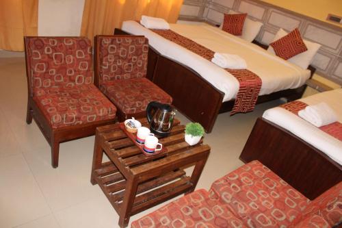OYO 32997 Hotel Kaveri Bed & Breakfast