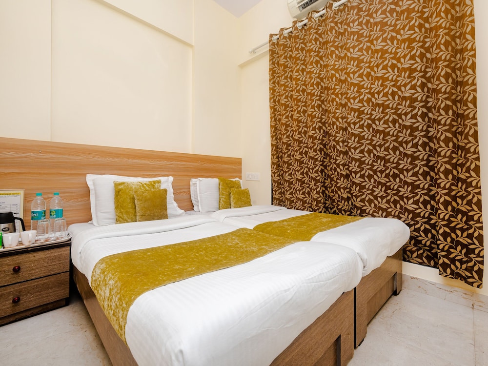 Tuliipstays Kurla Premier Exotica
