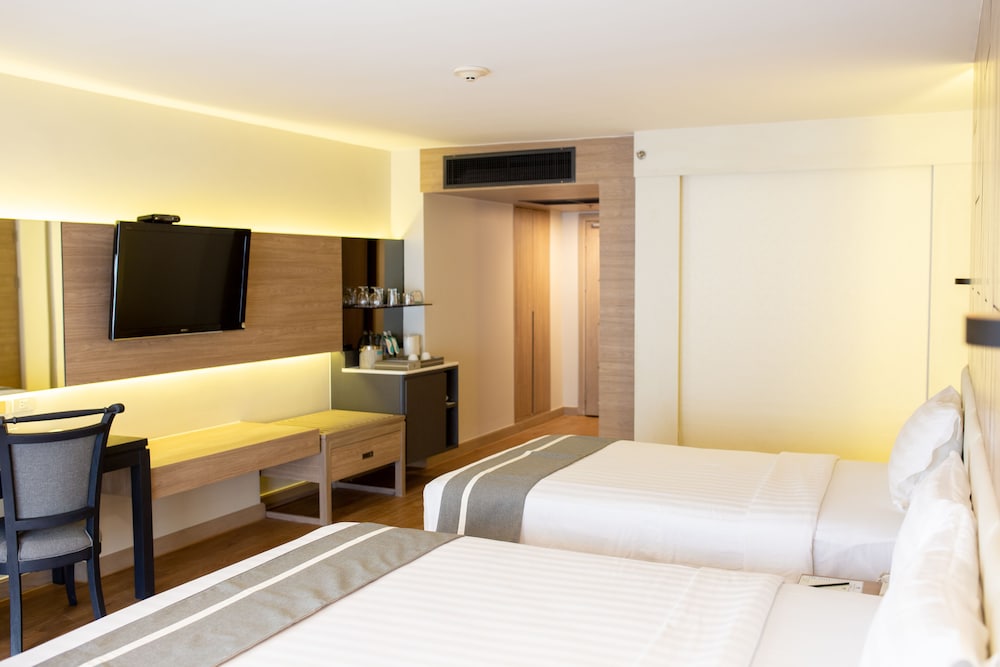 Phuket Graceland Resort And Spa