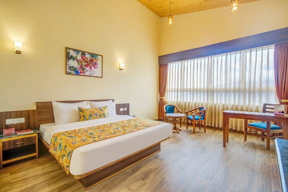 Summit Namnang Courtyard & Spa (MG Marg)