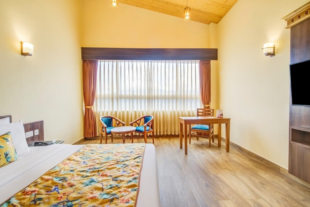 Summit Namnang Courtyard & Spa (MG Marg)