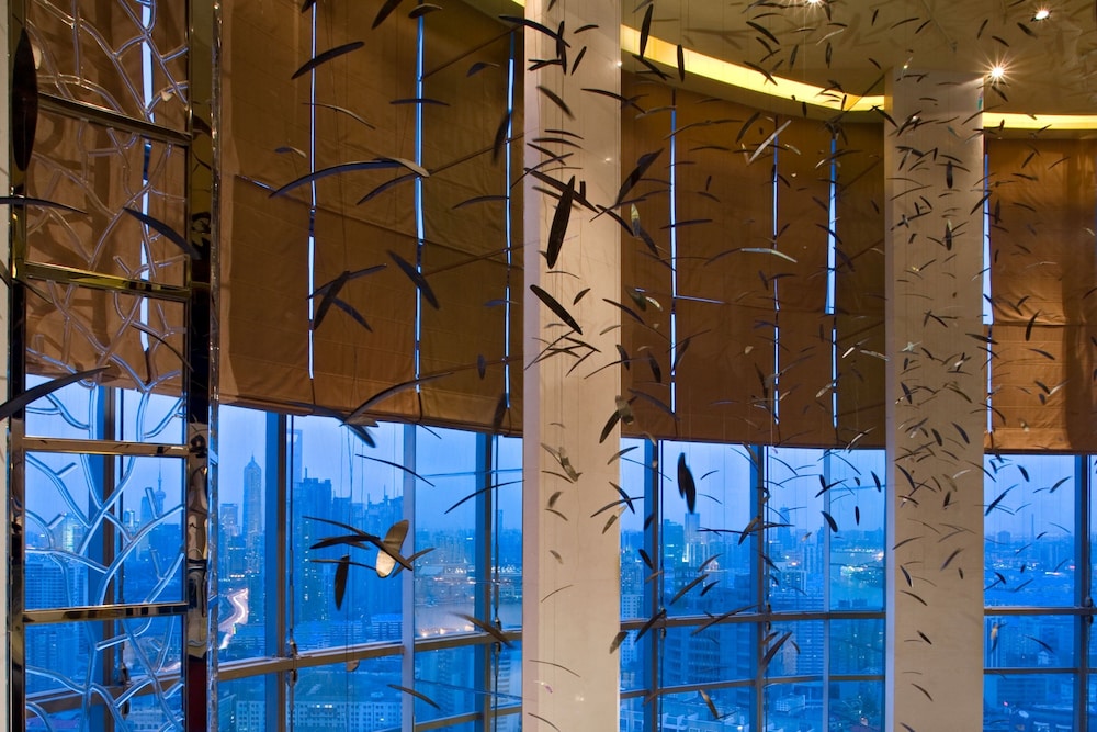 Sheraton Grand Shanghai Pudong Hotel & Residences