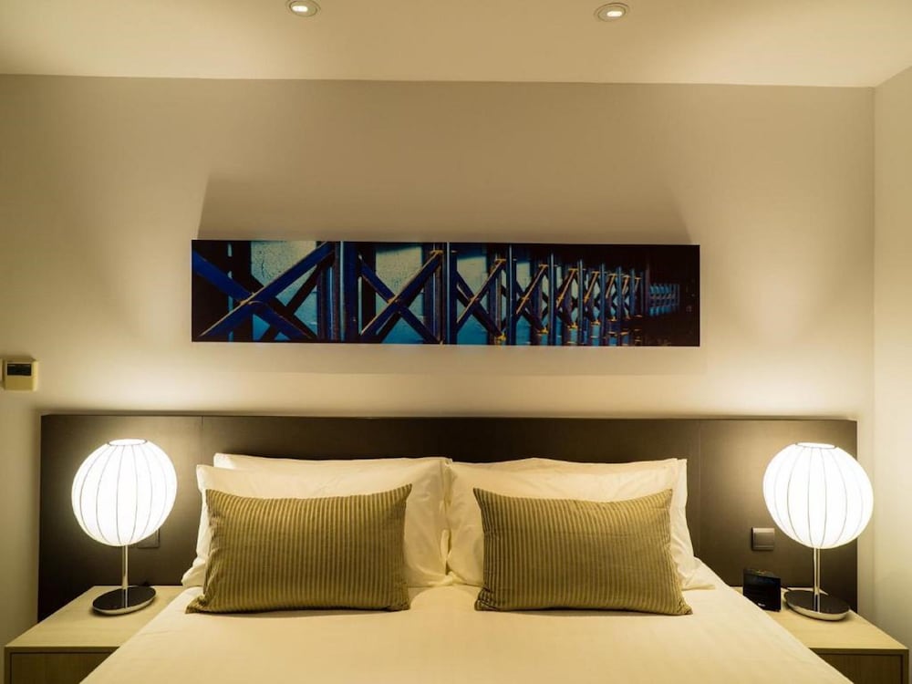 PARKROYAL Serviced Suites Singapore