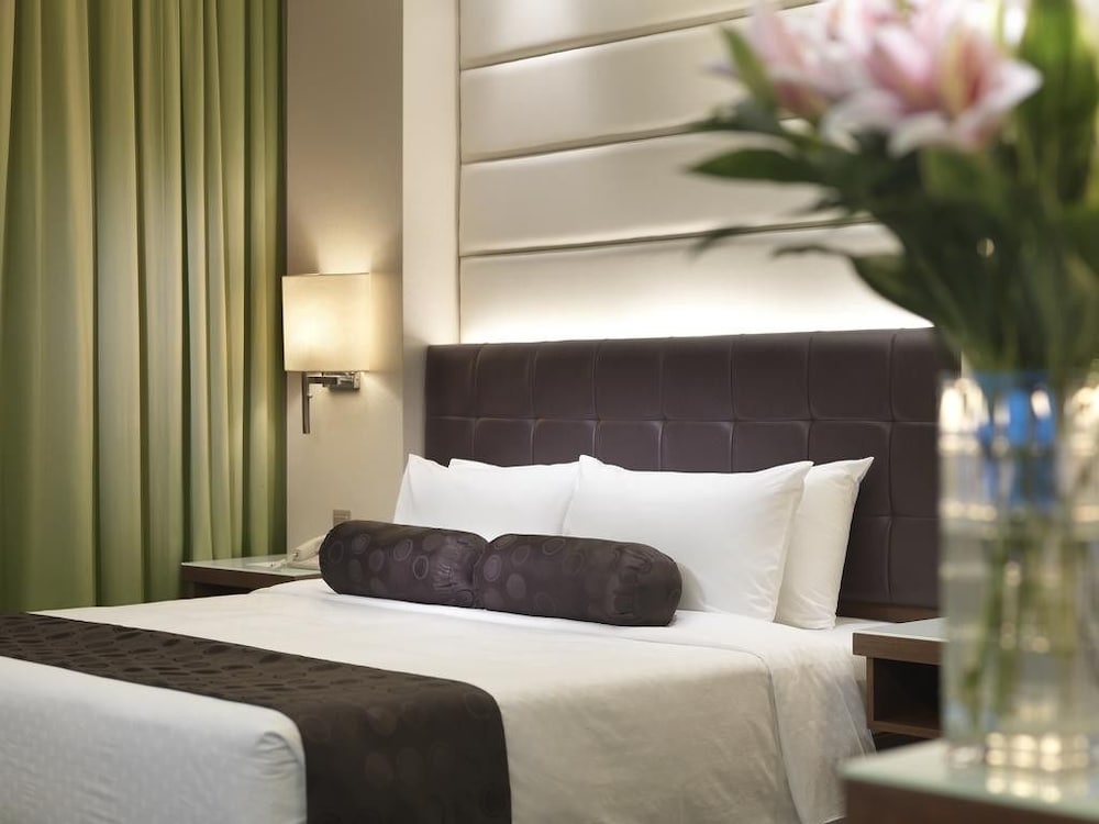 St. Giles Boulevard Hotel