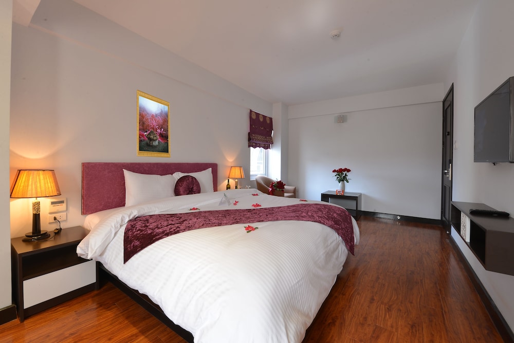 Hanoi La Palm Premier Hotel&Spa