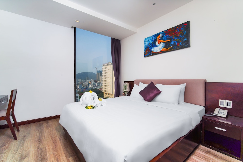 Golden Sun Hotel