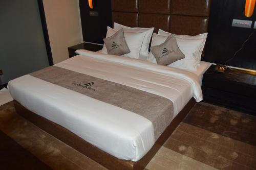 Euphoria Hotel