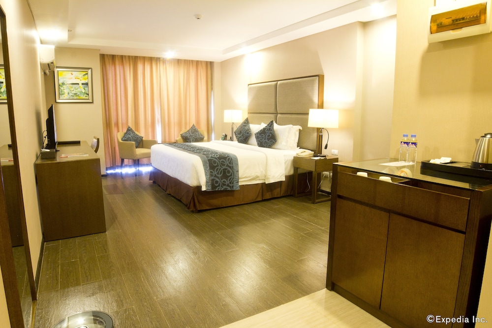 Golden Phoenix Hotel Manila