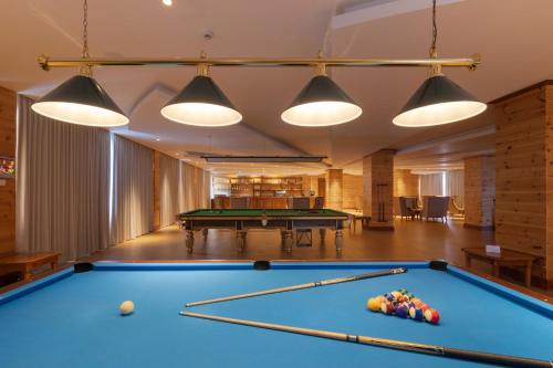 Araliya Red - Budget friendly Hotel- Where you find stunning 360 panoramic view of Nuwara Eliya