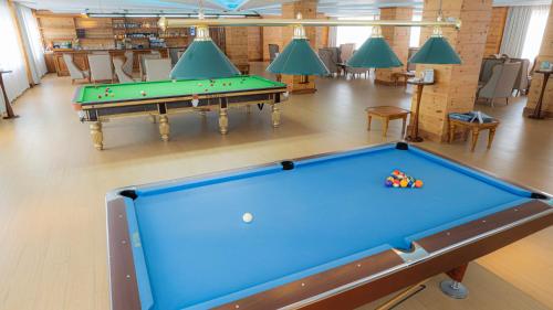 Araliya Red - Budget friendly Hotel- Where you find stunning 360 panoramic view of Nuwara Eliya