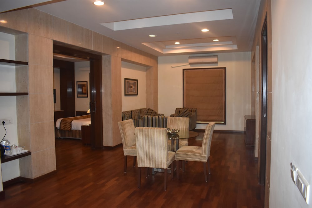 Parkland Retreat