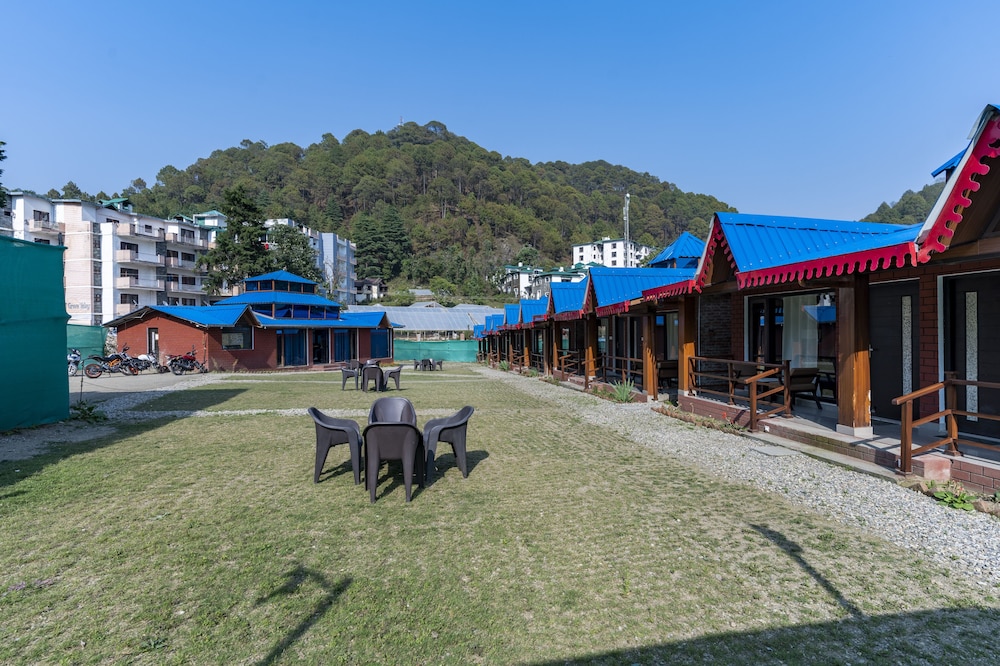 Sol Glow Resort Near Kainchi Dham