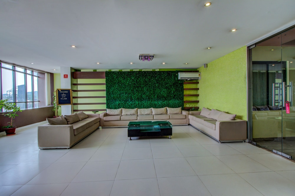 OYO 4843 Hotel City Palace