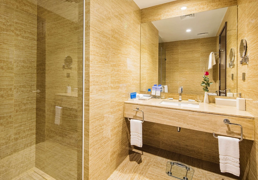 Wyndham Legend Halong Hotel