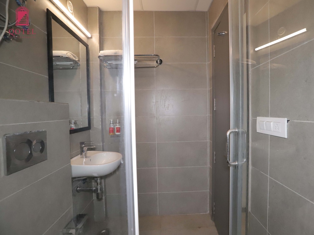Hotel IP Residency Anand Vihar