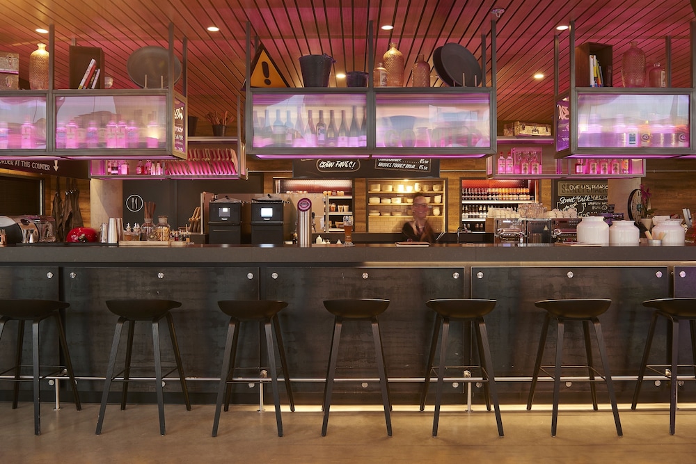 MOXY Frankfurt Airport