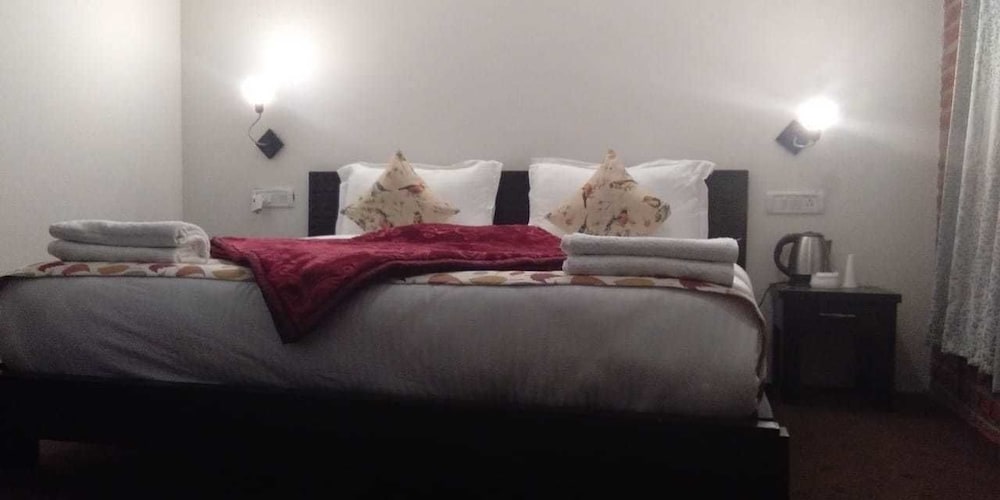 Hotel Aranya Virasat