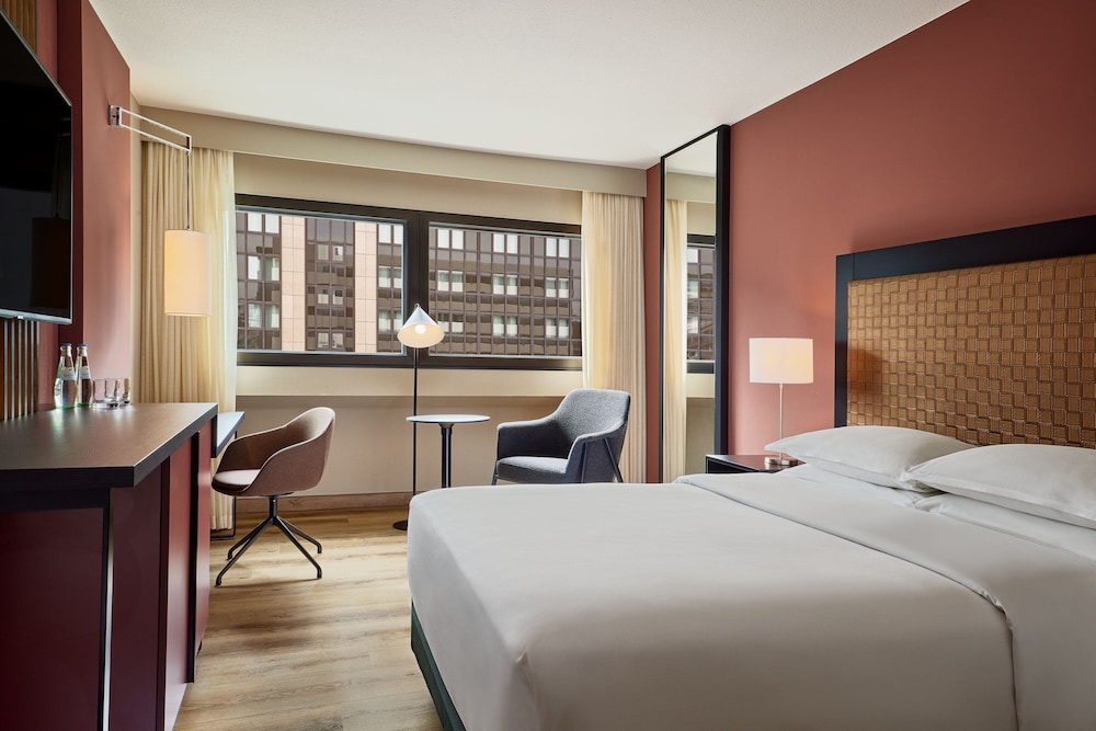 Sheraton Frankfurt Airport Hotel & Conference Center