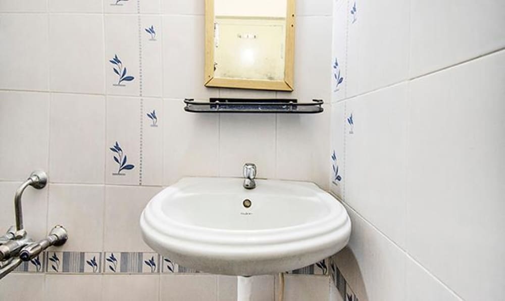 FabHotel Aditya Yatri Nivas