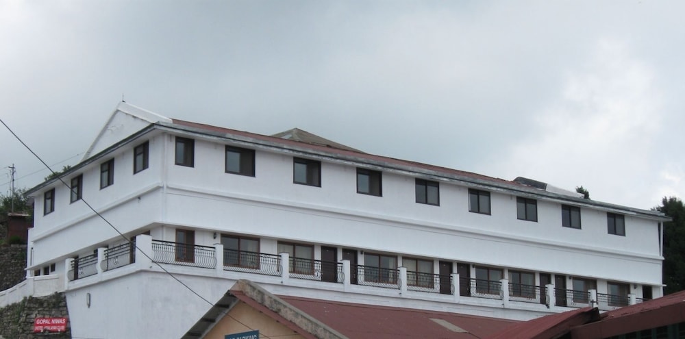 Hotel Himalayan Club