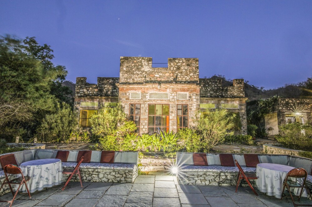 Aloof The Jungle Lodge Ranakpur