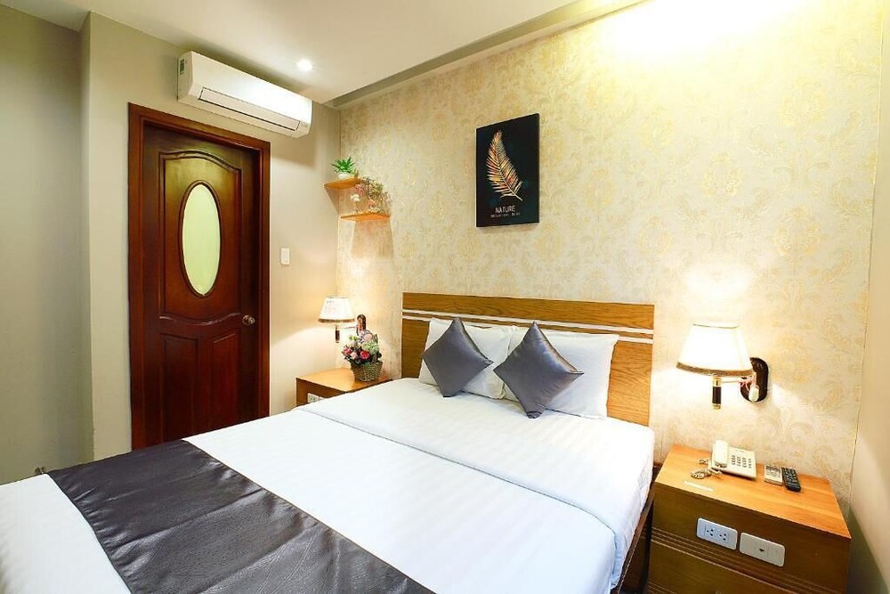 Lucky Star Hotel 266 De Tham